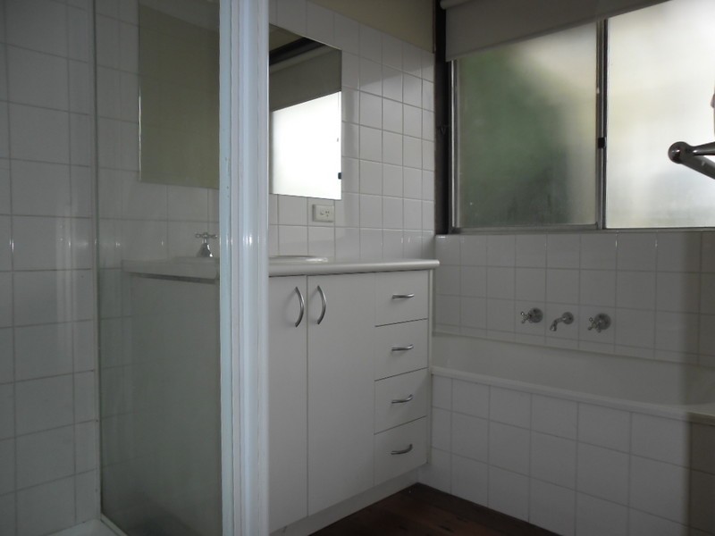 5 Glendale Place, Gladstone Park VIC 3043