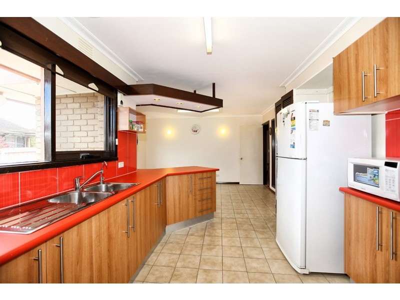 19 North Circular Road, Gladstone Park VIC 3043