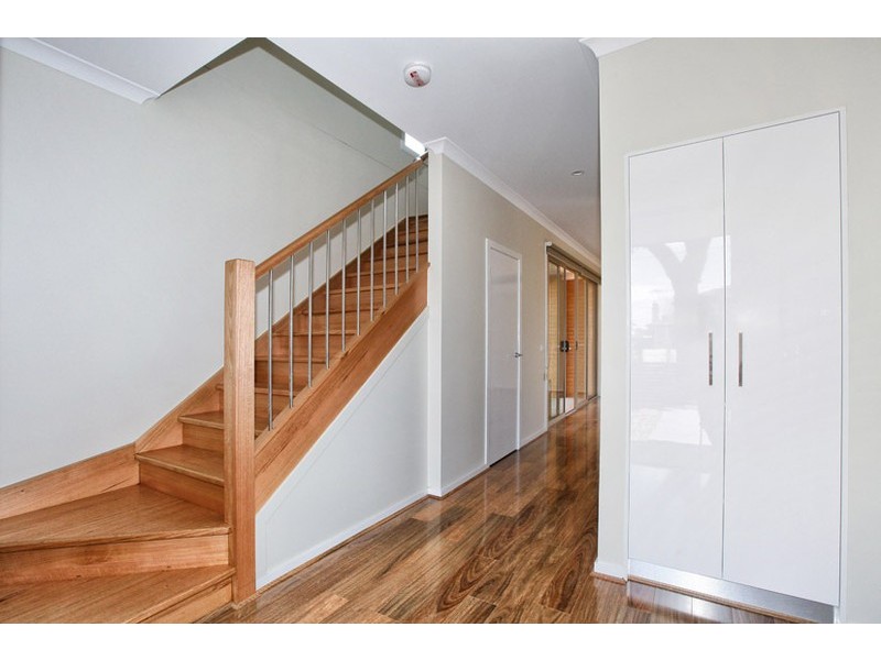 1 / 102 Bindi Street, Glenroy VIC 3046