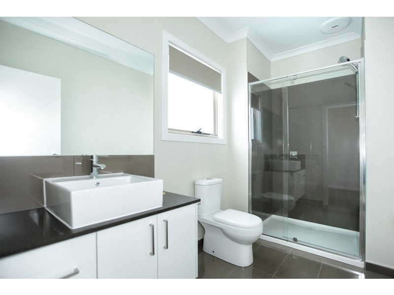 1 / 102 Bindi Street, Glenroy VIC 3046