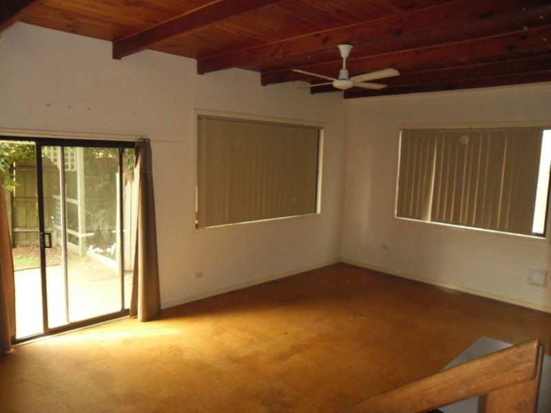 2 Larissa Avenue, Tullamarine VIC 3043