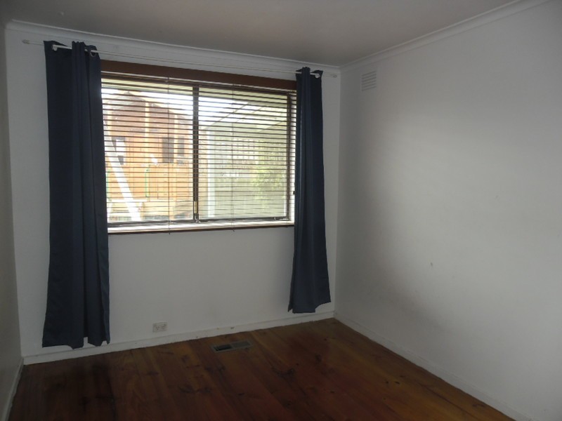 2 Larissa Avenue, Tullamarine VIC 3043