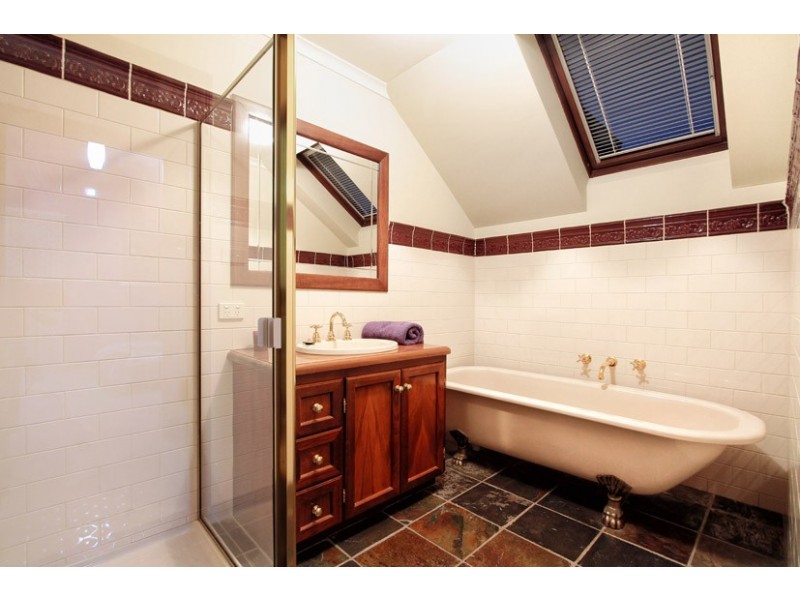 7 Arncliffe Boulevard, Greenvale VIC 3059