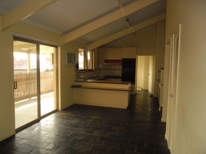 5 Woodleigh Place, Gladstone Park VIC 3043