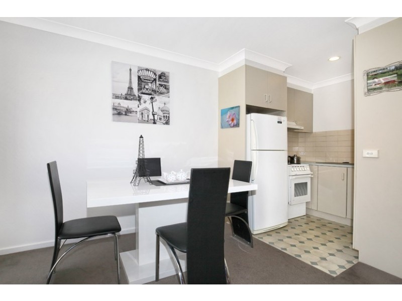 20/16 South Circular Road, Gladstone Park VIC 3043