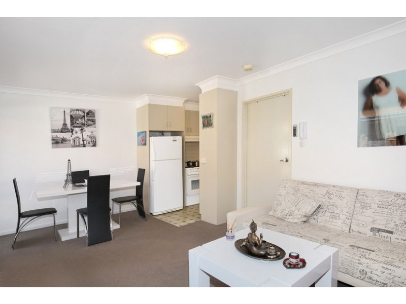 20/16 South Circular Road, Gladstone Park VIC 3043