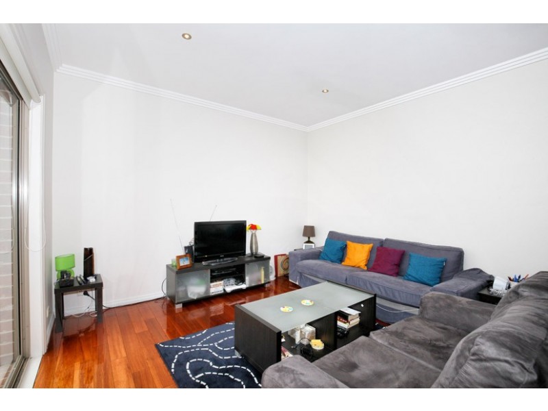 9/82-84 Hillcrest Drive, Westmeadows VIC 3049