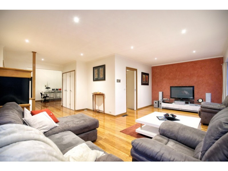 48 Simmington Circuit, Greenvale VIC 3059