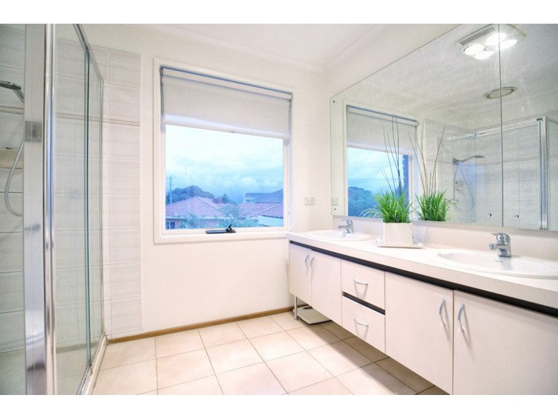 48 Simmington Circuit, Greenvale VIC 3059