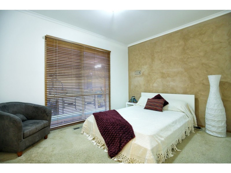 48 Simmington Circuit, Greenvale VIC 3059