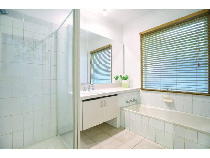 48 Simmington Circuit, Greenvale VIC 3059