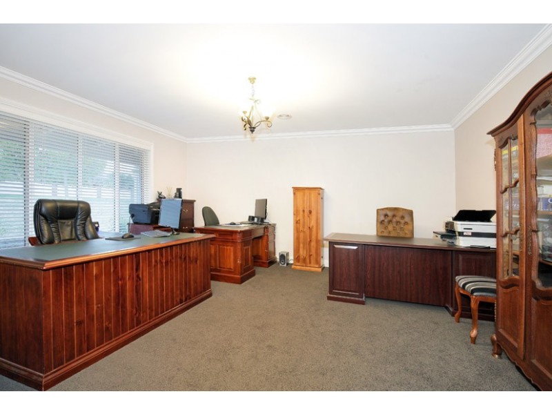 12 Palamino Valley Court, Greenvale VIC 3059