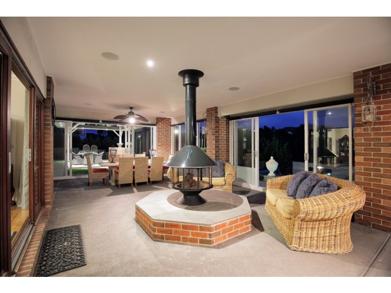 12 Palamino Valley Court, Greenvale VIC 3059