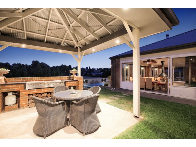 12 Palamino Valley Court, Greenvale VIC 3059