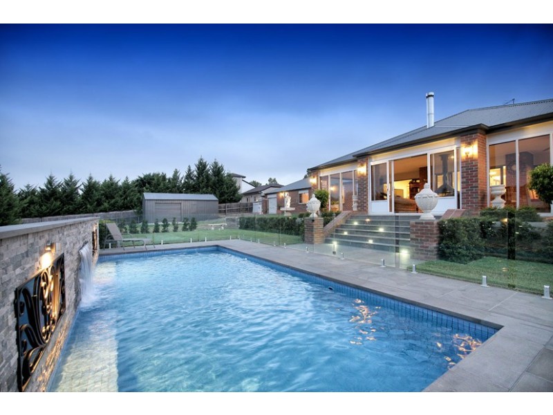 12 Palamino Valley Court, Greenvale VIC 3059