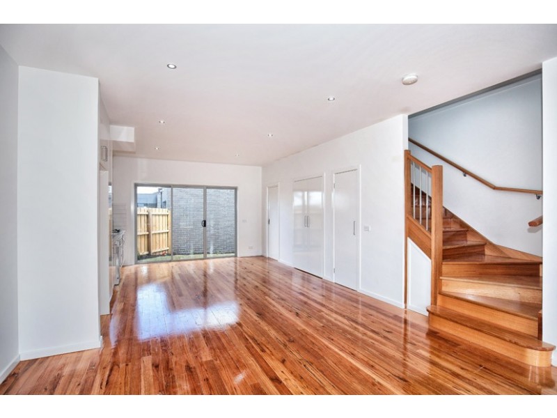 2/43 Riddell Street, Westmeadows VIC 3049