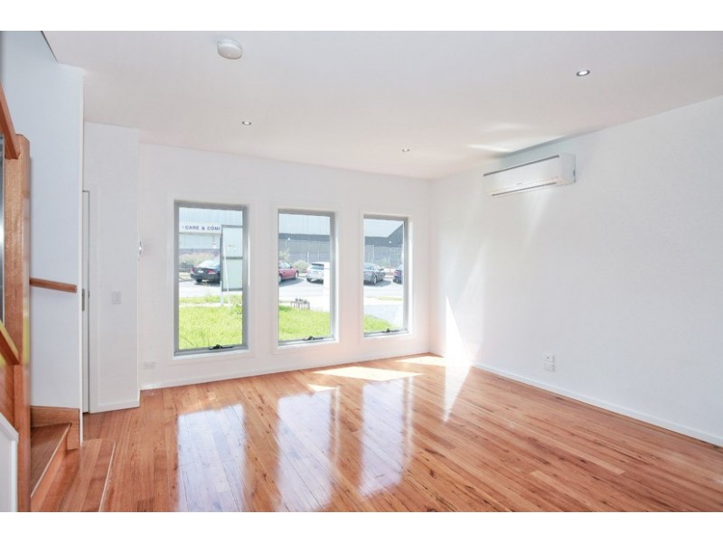 2/43 Riddell Street, Westmeadows VIC 3049