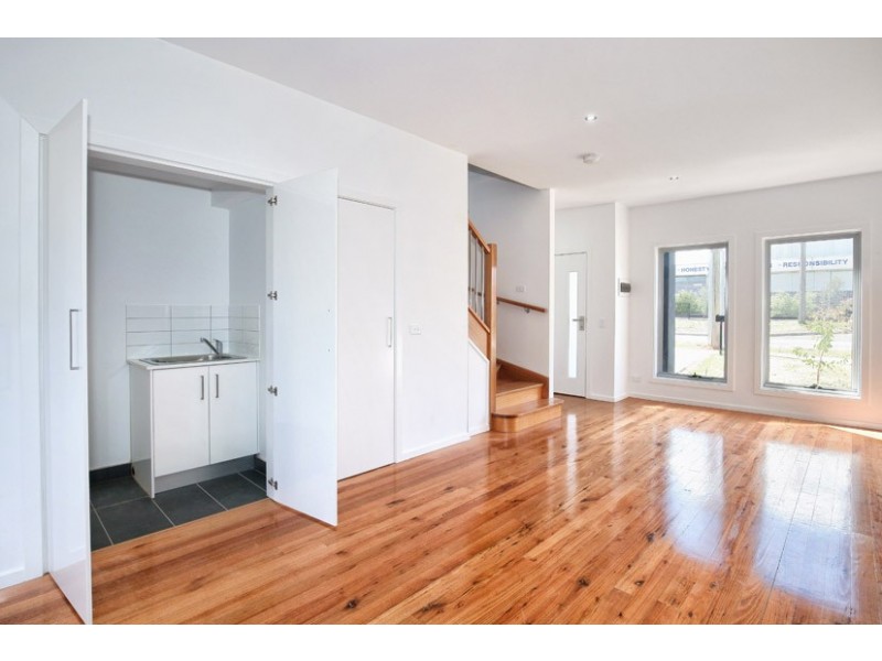 2/43 Riddell Street, Westmeadows VIC 3049