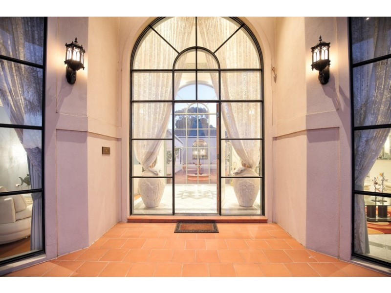 6 Sainsbury Court, Greenvale VIC 3059