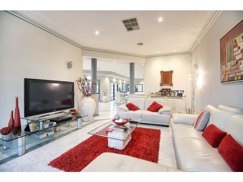 6 Sainsbury Court, Greenvale VIC 3059