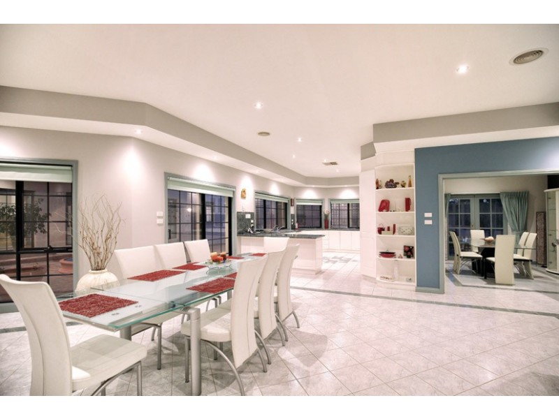 6 Sainsbury Court, Greenvale VIC 3059