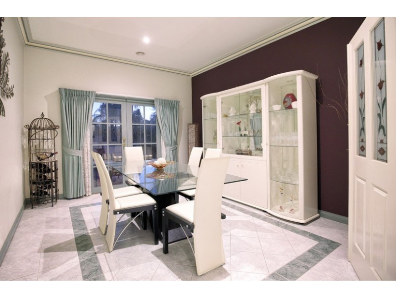 6 Sainsbury Court, Greenvale VIC 3059