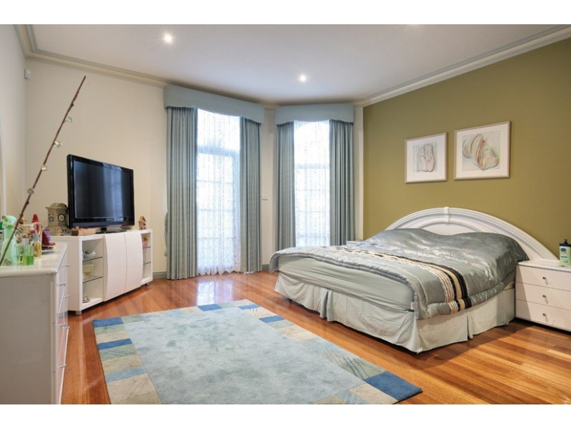 6 Sainsbury Court, Greenvale VIC 3059