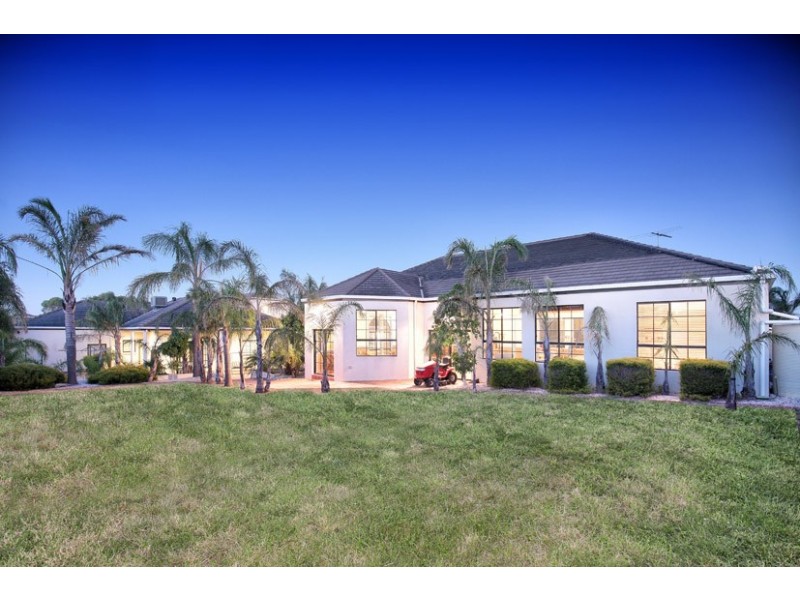 6 Sainsbury Court, Greenvale VIC 3059