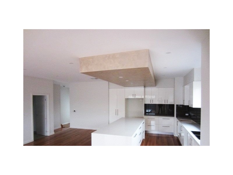 2/44 Trumpington Terrace, Attwood VIC 3049