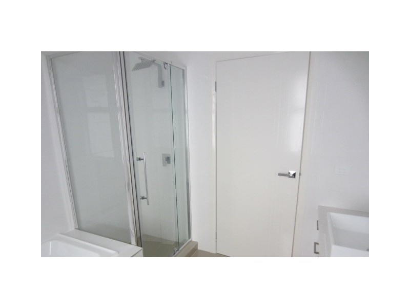 2/44 Trumpington Terrace, Attwood VIC 3049