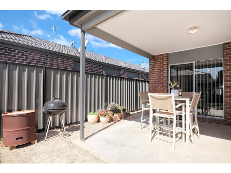 68 Moor Park Drive, Craigieburn VIC 3064