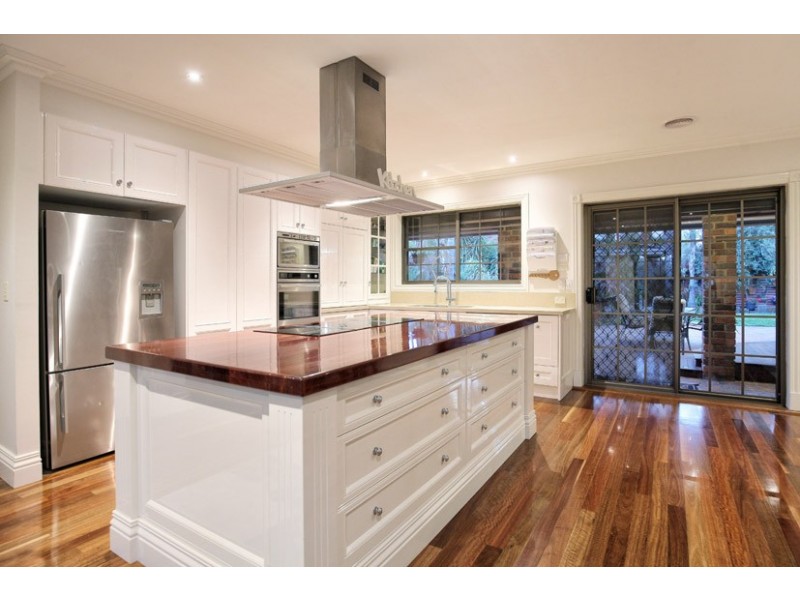 35 Heversham Grove, Greenvale VIC 3059