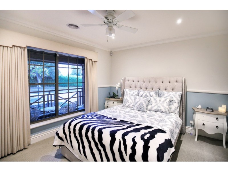 35 Heversham Grove, Greenvale VIC 3059