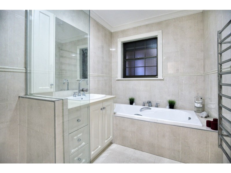 35 Heversham Grove, Greenvale VIC 3059