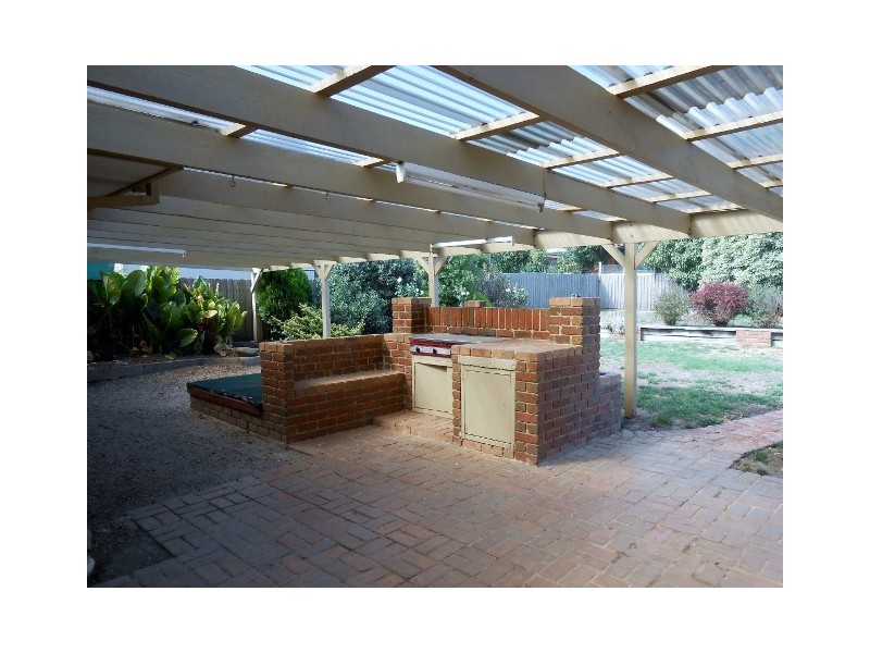 28 Franklin Close, Wallan VIC 3756