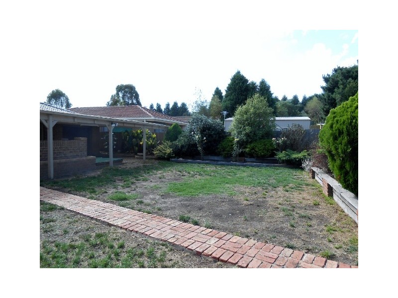 28 Franklin Close, Wallan VIC 3756