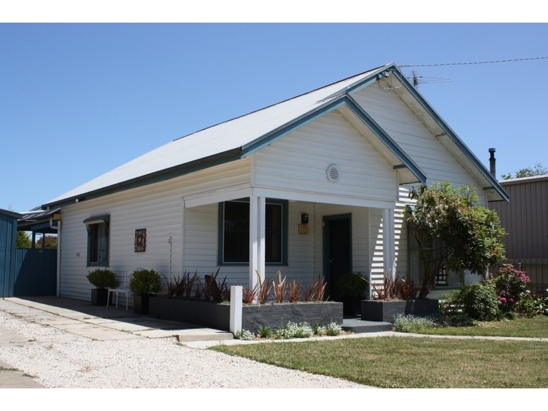 83 Hamilton Street, Kilmore VIC 3764