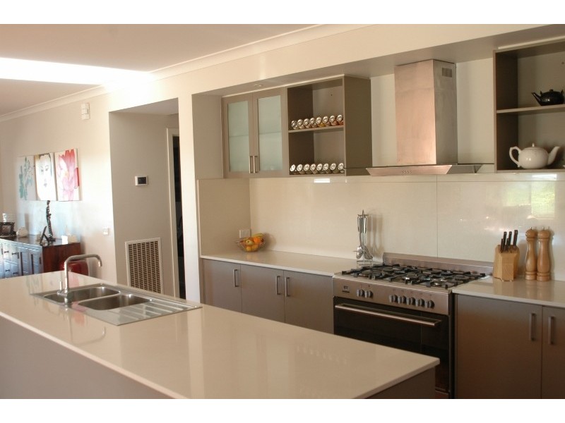 Hidden Valley VIC 3756