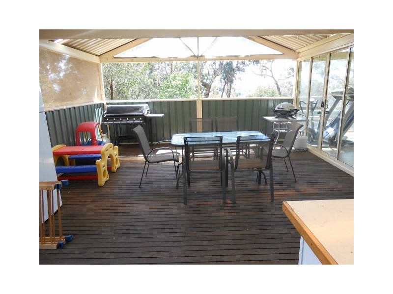 6 Link Avenue, Kilmore VIC 3764