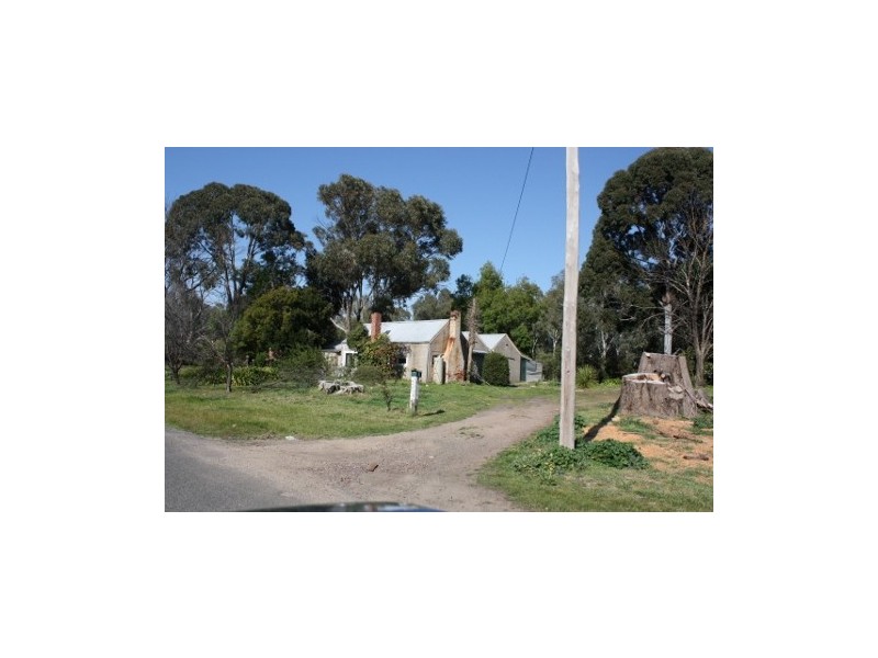 17 Caldwell st, Heathcote VIC 3523