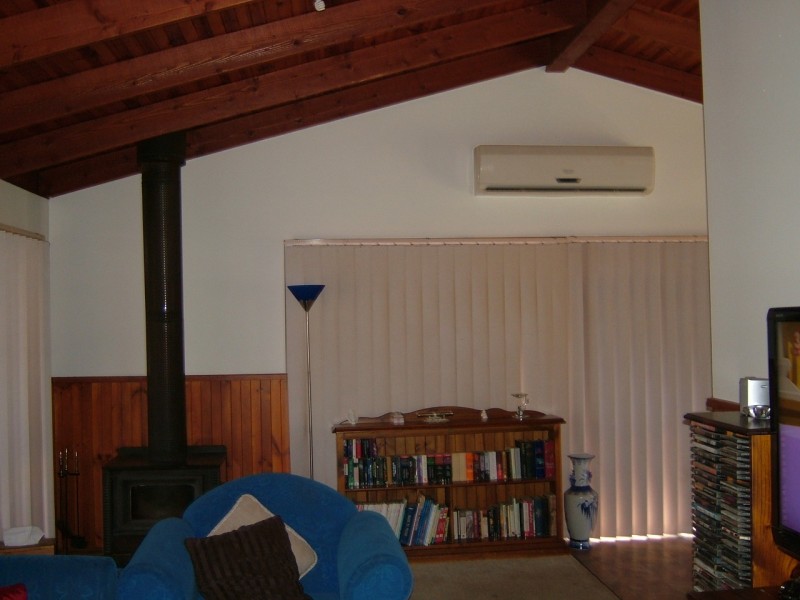 38 Affleck, Wandong VIC 3758