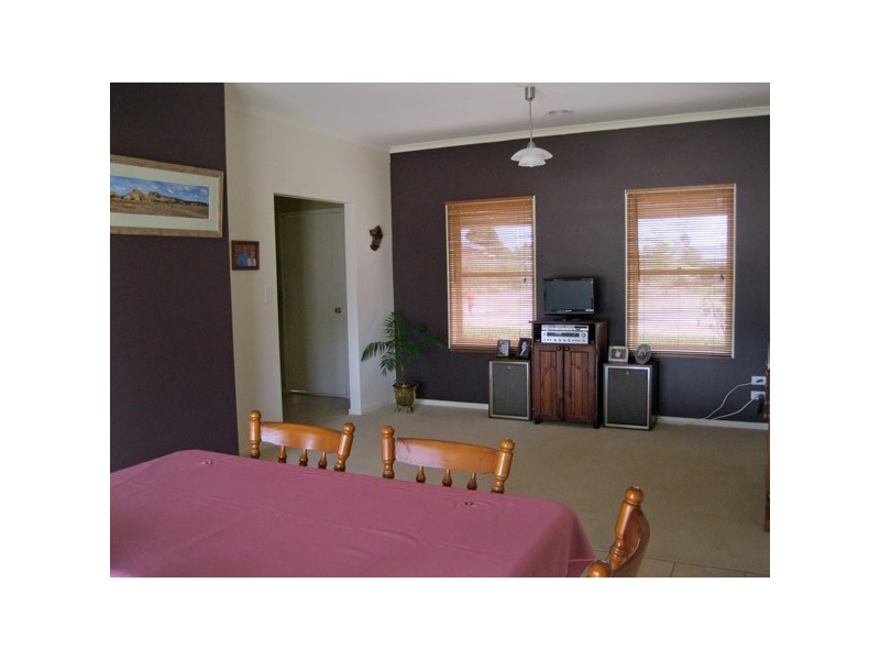 8 TATTERSALL DRIVE, Kyneton VIC 3444