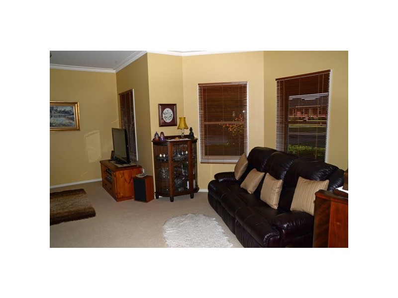 8 TATTERSALL DRIVE, Kyneton VIC 3444