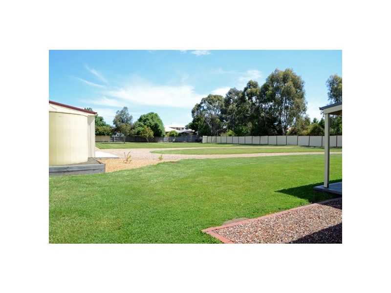 8 TATTERSALL DRIVE, Kyneton VIC 3444
