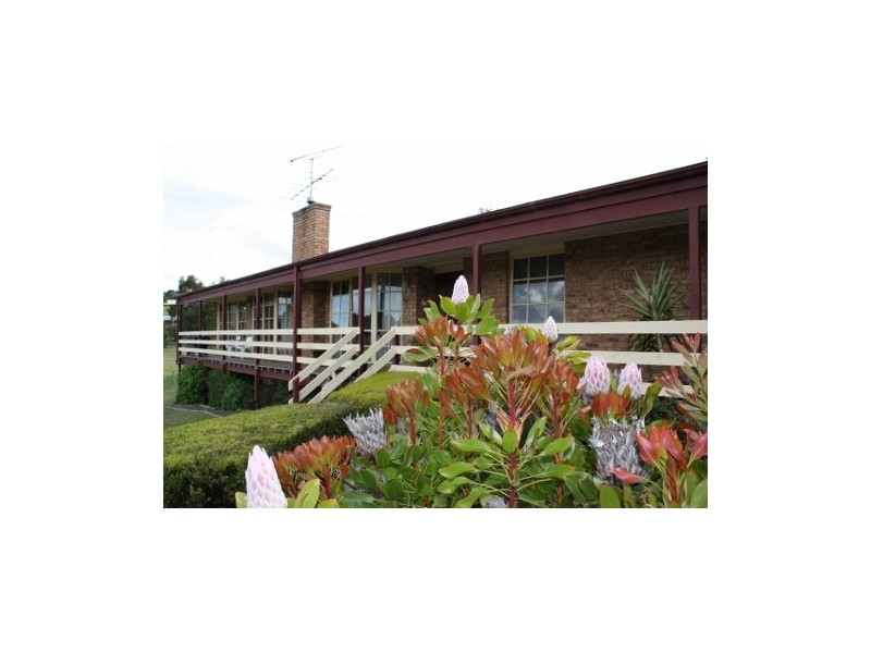 14 Kooralinga Dve, Wandong VIC 3758