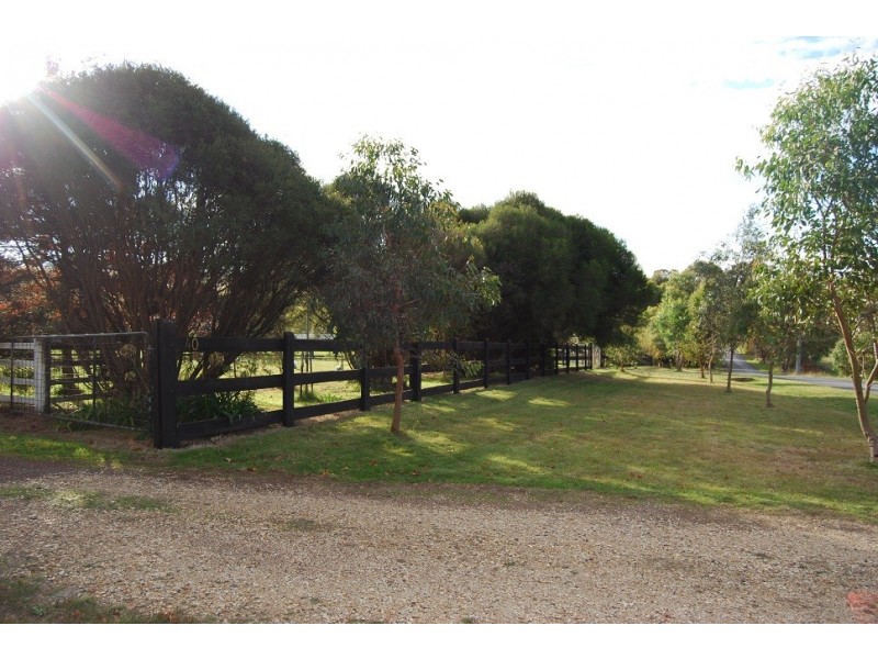 40 Broadhurst Lane, Wandong VIC 3758