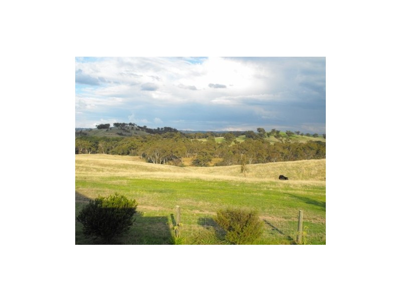 10 Olive Crt Kilmore East, Kilmore East VIC 3764
