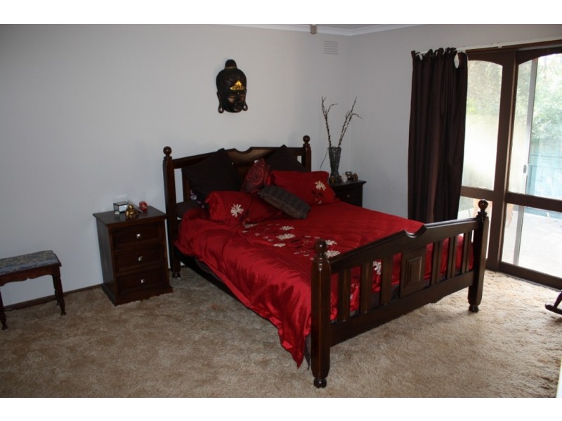 2 Link Ave, Kilmore VIC 3764