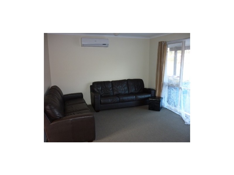 20 Linton Rd Waterford Park, Broadford VIC 3658