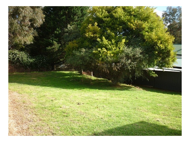 20 Linton Rd Waterford Park, Broadford VIC 3658